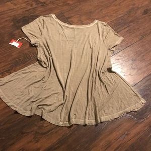 Stretchy short sleeve shirt